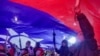 资料照片：台湾总统大选前夕，国民党支持者在台北举行竞选集会。（2023年12月23日）