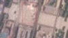 김일성 광장 서쪽 지대에서 각종 구조물 추정 물체(사각형 안)가 포착됐다. 사진=Planet Labs