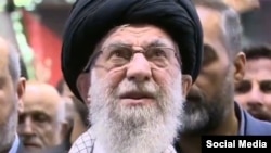 پیش از این، حرکات خامنه‌ای در زمان اقامه نماز میت بر جنازه هنیه و نگاه ترس‌آلود او به آسمان مورد توجه قرار گرفته بود
