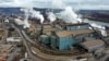 Pabrik pengolahan baja Edgar Thomson Works milik US Steel yang terletak di Braddock, Pennsylvania, dalam foto yang diambil pada 18 Desember 2023. (Foto: AP/Gene J. Puskar)