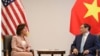 Bộ trưởng Thương mại Mỹ Gina Raimondo gặp gỡ Thủ tướng Việt Nam Phạm Minh Chính ngày 21/9/2023 tại Washington DC. Tại buổi gặp này, ông Chính đề nghị Mỹ sớm công nhận Việt Nam là nền kinh tế thị trường. 