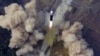 북한은 지난 3월 김정은 국무위원장의 명령에 따라 신형 대륙간탄도미사일(ICBM) 화성 17형을 시험 발사했다며 사진을 공개했다.