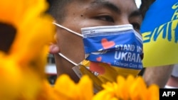 Хештег #IStandWith» і його варіанти стали значно більш часто вживаними та помітними після російського вторгнення в Україну, - Оксфорд