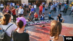 1-Jin Kuştin û tundîya şer jian protesto dikin, Stenbol,3 Tîrmeh,2022