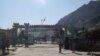 بزرگارن قومی دو طرف خط دیورند از مربانان پاکستانی و طالبان خواسته اند که باید به تنش‌ها پایان داده و دروازۀ تورخم را به روی مسافران و تردد موترهای باربری باز کنند.