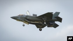 Винищувач F-35 під час авіа-шоу у Британії