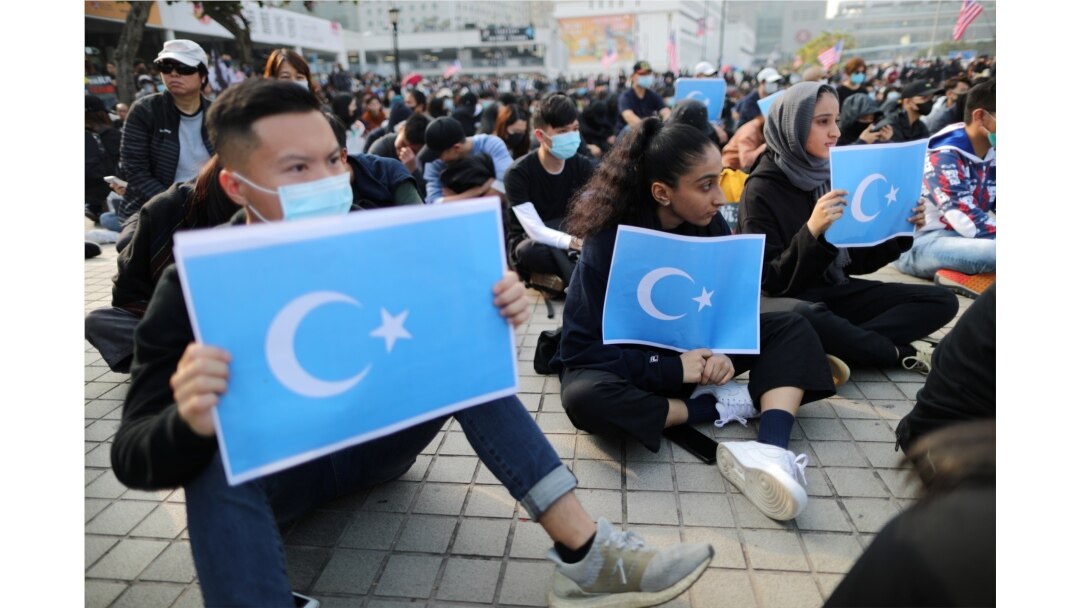 Uyg'urlar taqdiri global masala sifatida qaraladi. AQSh yaqinda ularni himoya qiluvchi qonun kuchga kirdi.