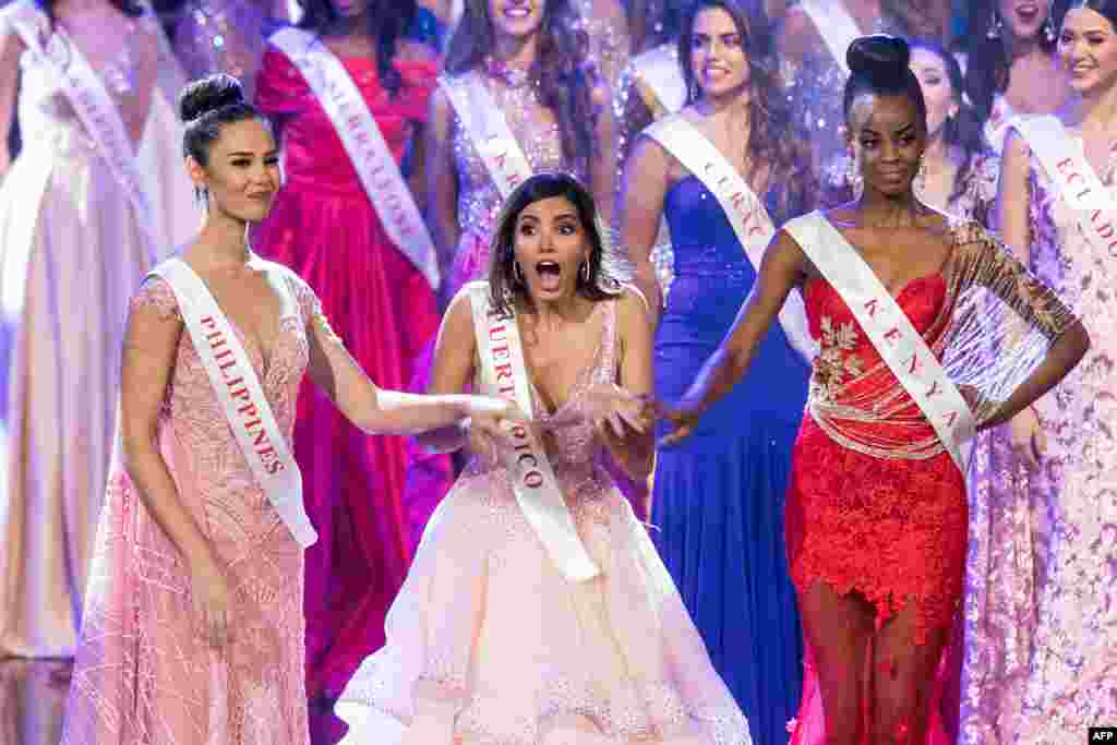 Miss Puerto Rico Stephanie Del Valle (C) reacts after winning in the Grand Final of the Miss World 2016 pageant at the MGM National Harbor in Oxon Hill, Maryland, USA, Dec. 18, 2016.