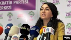 Ebru 