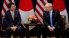 美国总统特朗普和日本首相安倍晋三在2019年6月大阪举行的G20峰会期间举行会谈