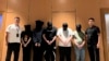 2023年6月，缅甸警方在缅甸仰光机场将5名涉嫌电讯和网络诈骗的嫌疑人移交给中国警方。（资料照片）